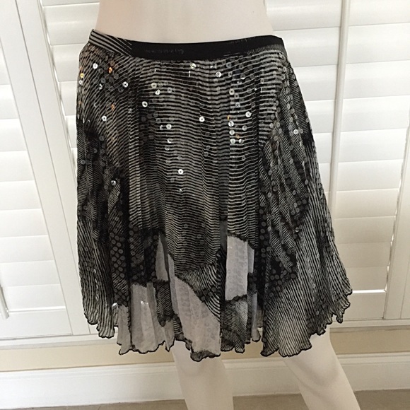 HP🎉🎉 Alberto Makali Pleated Sequins Skirt. - Picture 2 of 5